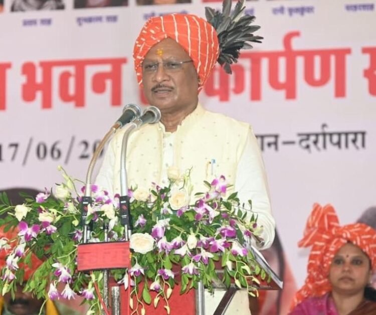 मुख्यमंत्री बोले – जनजातीय गौरव को सहेजते विकास के नए आयाम गढ़ रही है सरकार : कचना धुरवा गोंडवाना भवन का लोकार्पण