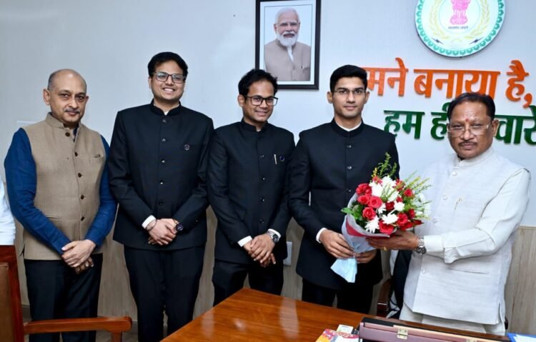 मुख्यमंत्री से मिले प्रशिक्षु आईएएस अधिकारी : साय बोल – जनसेवा ही प्रशासनिक सेवा का सर्वोच्च उद्देश्य