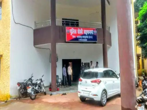 भाई के सामने बहन से गैंगरेप : पैदल जा रहे भाई-बहन को बाइक सवारों ने रोका, फिर जंगल ले गए, दोस्त को बुलाकर किया दुष्कर्म