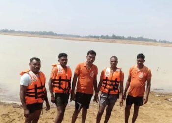 सूरजपुर जिले के बतरा बांध में नाव हादसा: गोताखोरों की टीम ने तीनों ग्रामीणों के शव निकाला, रात में मछली पकड़ने गये थे