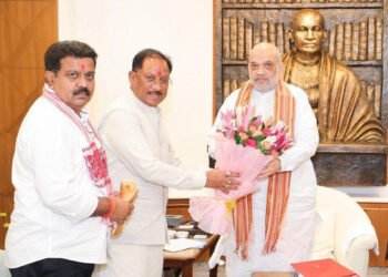  छत्तीसगढ़ में अखिल भारतीय आयुर्वेद संस्थान के स्थापना का प्रस्ताव : अमित शाह से मिले मुख्यमंत्री विष्णुदेव साय