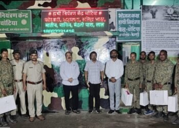 अपर मुख्य सचिव ने हाथी नियंत्रण केंद्र चोटिया का किया निरीक्षण, मानव–हाथी द्वंद्व रोकने पर विशेष जोर