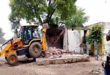 तीन गांवों के 27 मकानों पर चला प्रशासन का बुलडोजर : अवैध कब्जा हटाने पहले दिया गया था नोटिस 