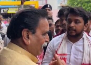 एबीवीपी के कार्यकर्ताओं ने गिरजाशंकर स्कूल में किया जमकर हंगामा : पूर्व मंत्री से बोले आपसे मिलने नहीं आए