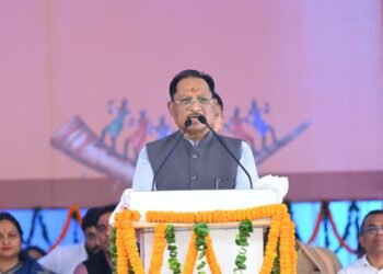 मुख्यमंत्री विष्णुदेव साय पहुंचे बम्हनीडीह : विकास की नई यात्रा का किया शुभारंभ