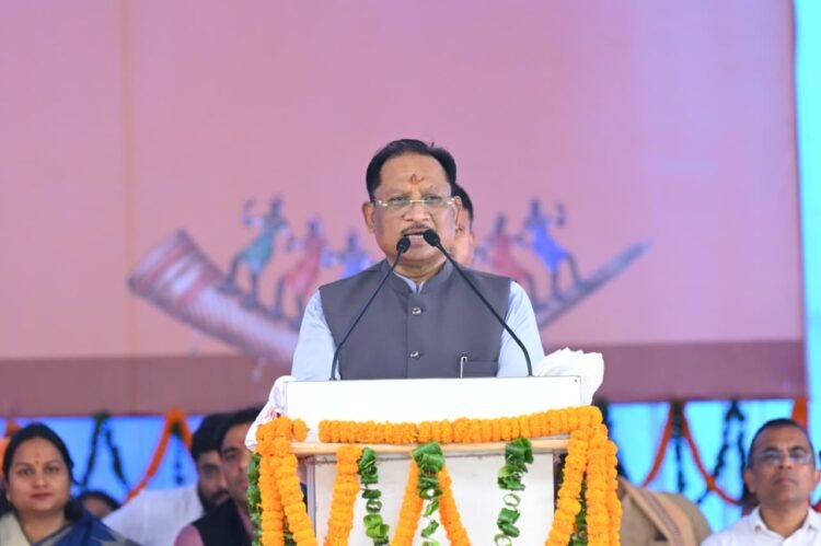 मुख्यमंत्री विष्णुदेव साय पहुंचे बम्हनीडीह : विकास की नई यात्रा का किया शुभारंभ