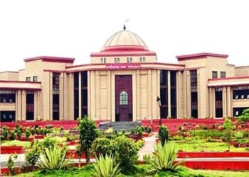 सिंगल यूज प्लास्टिक और पॉलिथीन के इस्तेमाल पर हाईकोर्ट निगरानी रखेगा : मुख्य सचिव ने कोर्ट में पेश किया शपथ पत्र