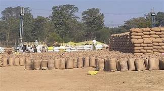 धान खरीदी केंद्रों में बनेगा आधुनिक इंफ्रास्ट्रक्चर : बलौदाबाजार, पलारी और सिमगा के 30 से अधिक गांवों में शेड-सह-चबूतरा निर्माण को मंजूरी