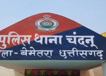 बेमेतरा के ग्राम तुमा के पास चादर में लिपटा मिला महिला का क्षत-विक्षत शव : मर्डर की आशंका
