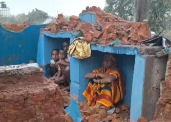 रायपुर के नकटी गांव में तोड़फोड़ पर भड़की कांग्रेस : प्रदेशभर में करेगी सीएम का पुतला दहन, दीपक बैज ने बुलाई बैठक