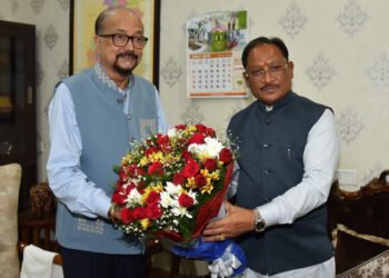 लोकभवन पहुंचे मुख्यमंत्री साय : राज्यपाल से की मुलाकात
