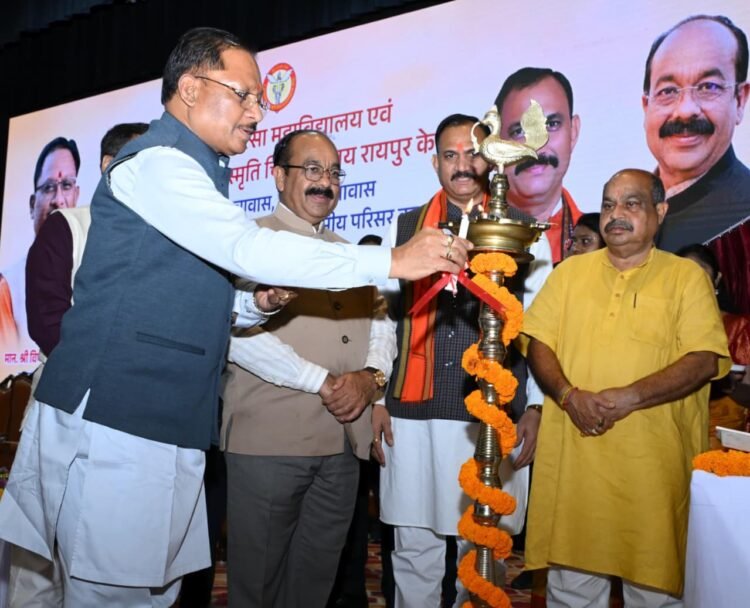 स्वस्थ छत्तीसगढ़ करेगा विकसित छत्तीसगढ़ का निर्माण : मुख्यमंत्री साय ने 103 करोड़ के विकास कार्यों का भूमिपूजन किया