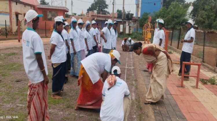 बिरेभाट में 33 महिलाएं सीख रहीं राजमिस्त्री का हुनर