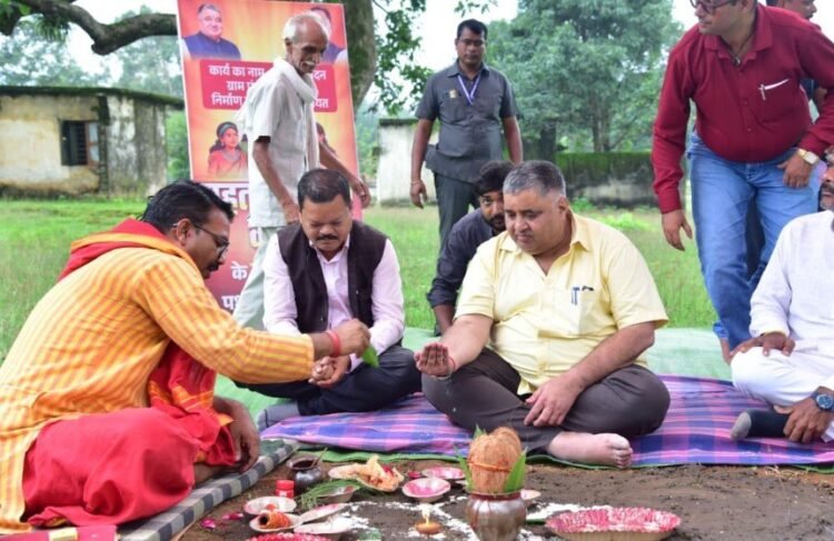 केदमा में तिरंगे की शान के साथ विकास की नई सौगातें