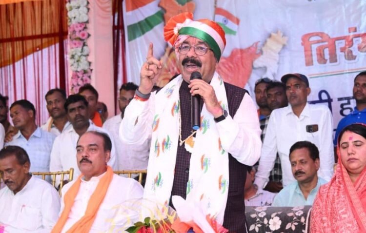 उप मुख्यमंत्री श्री अरुण साव ने स्वतंत्रता सेनानियों को किया नमन, तिरंगा यात्रा में विकसित और आत्मनिर्भर भारत बनाने का संकल्प