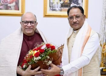 मुख्यमंत्री श्री विष्णुदेव साय से निर्माता-निर्देशक डॉ. चंद्रप्रकाश द्विवेदी ने की सौजन्य मुलाकात