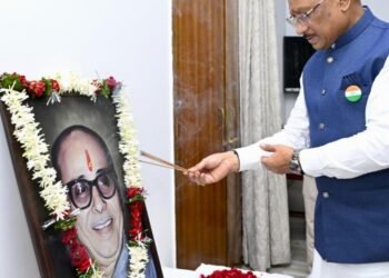 मुख्यमंत्री श्री विष्णु देव साय ने स्वर्गीय श्री कुशाभाऊ ठाकरे की जयंती पर उन्हें किया नमन