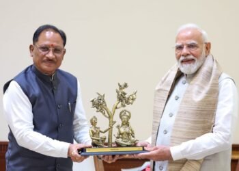 प्रधानमंत्री श्री नरेंद्र मोदी से मुख्यमंत्री श्री विष्णु देव साय ने की भेंट, छत्तीसगढ़ के विकास और ‘बस्तर विजन’ पर हुई विस्तृत चर्चा