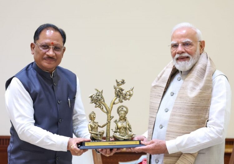 प्रधानमंत्री श्री नरेंद्र मोदी से मुख्यमंत्री श्री विष्णु देव साय ने की भेंट, छत्तीसगढ़ के विकास और ‘बस्तर विजन’ पर हुई विस्तृत चर्चा