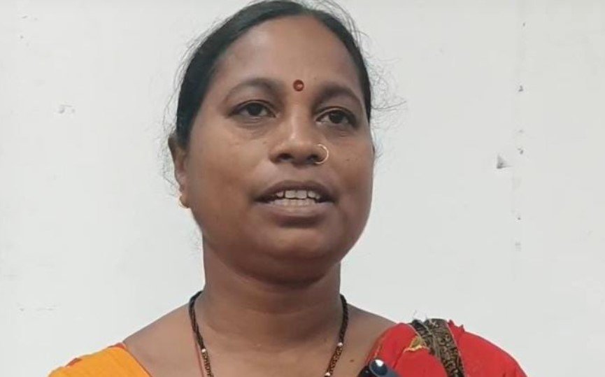 बिहान से जुड़ीं गायत्री, हुनर को बनाया रोजगार का जरिया; अब हर माह 9 हजार रुपए तक की कमाई