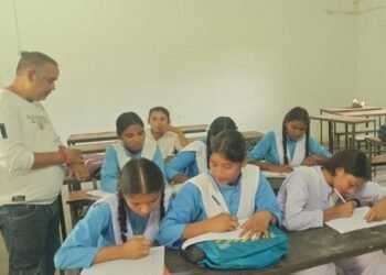 विद्यार्थियों ने रचनात्मकता से दिया ‘स्वच्छ भारत, विकसित भारत’ का संदेश