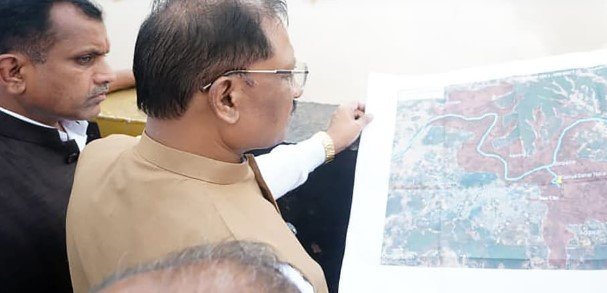 बस्तर के बाढ़ प्रभावित क्षेत्रों में पहुंचे मुख्यमंत्री श्री विष्णु देव साय, प्रभावित परिवारों से मिलकर जाना हाल