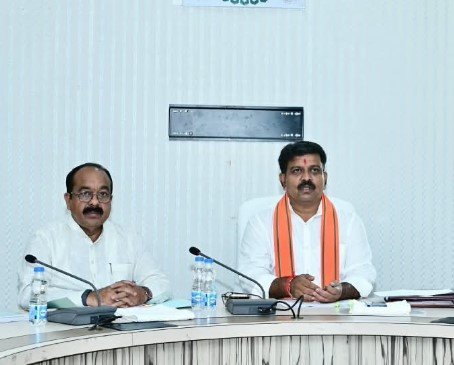 उप मुख्यमंत्री विजय शर्मा की अध्यक्षता में राजनीतिक प्रकरण वापसी समिति की हुई अहम बैठक