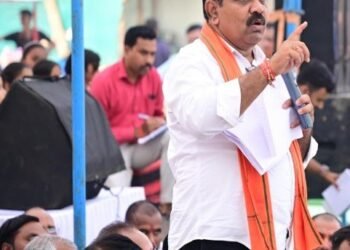 ’उप मुख्यमंत्री श्री विजय शर्मा ने तीन गांवों में 1.55 करोड़ रुपए के गौरव पथ निर्माण का किया भूमिपूजन’
