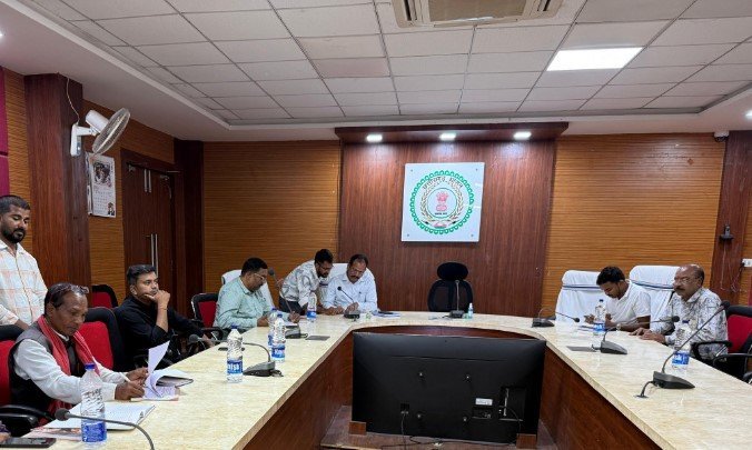 मतदान केन्द्रों के युक्तियुक्तकरण के संदर्भ में राजनीतिक दलों के पदाधिकारियों की बैठक संपन्न